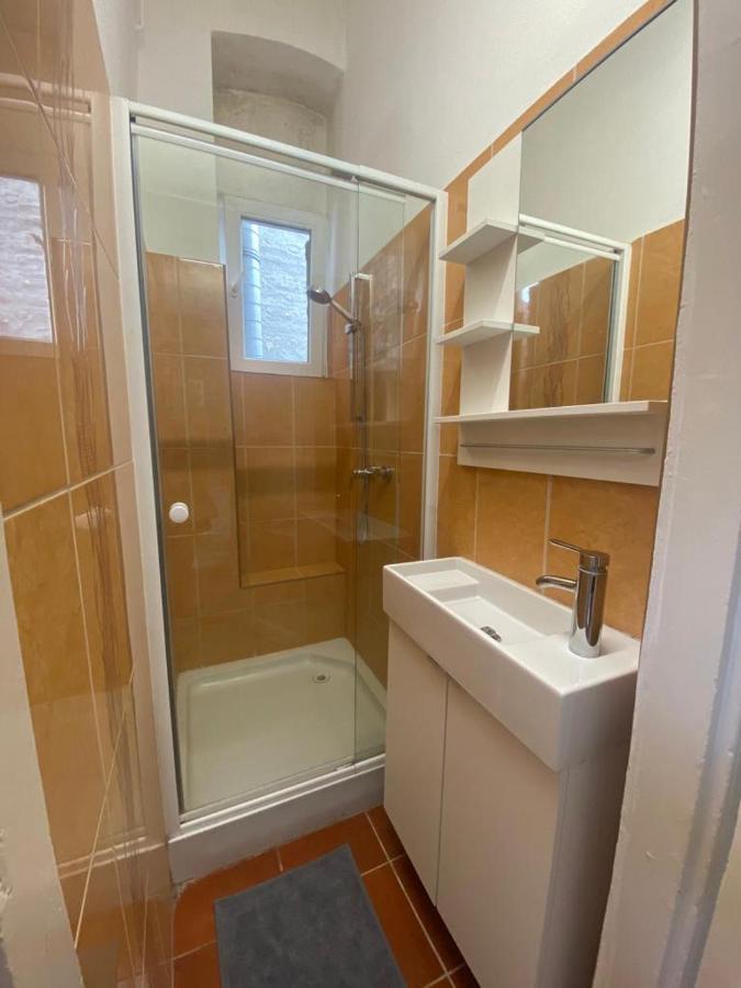 Ac With Free Parking At Acacia St, Center Appartement